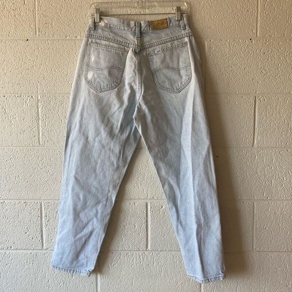 Vintage Lee Lightwash Denim Distressed Oversized  High Rise Jeans - Picture 6 of 10